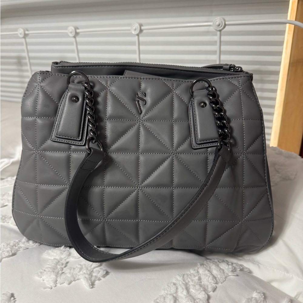 Simply Vera Vera Wang Quilted Gray Shoulder Bag